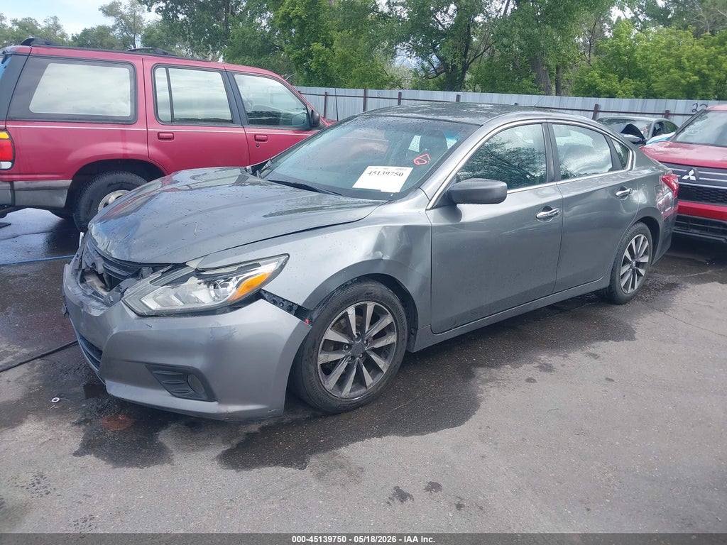 2017 Nissan Altima 2.5 SV photo 2