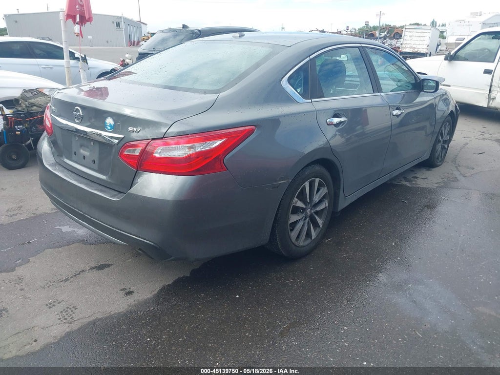 2017 Nissan Altima 2.5 SV photo 4