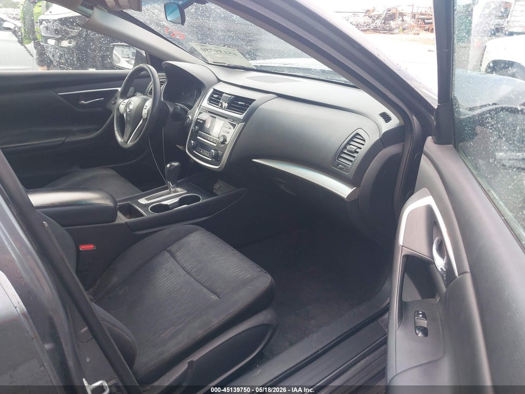2017 Nissan Altima 2.5 SV photo 5