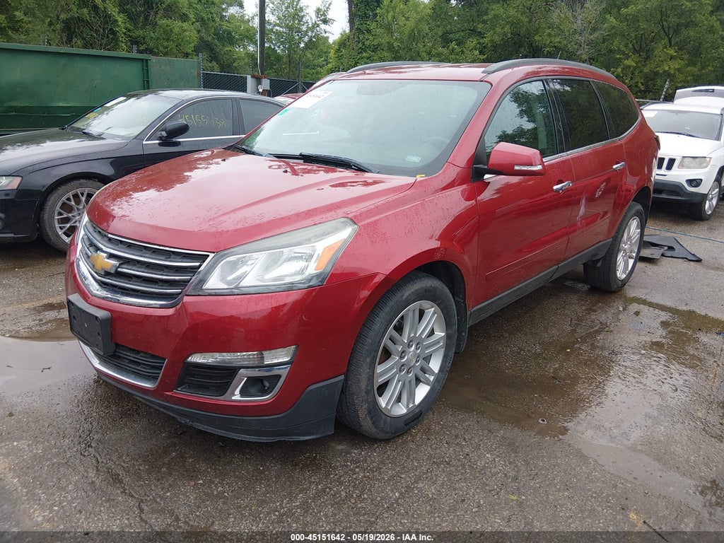 2013 Chevrolet Traverse 1LT photo 2