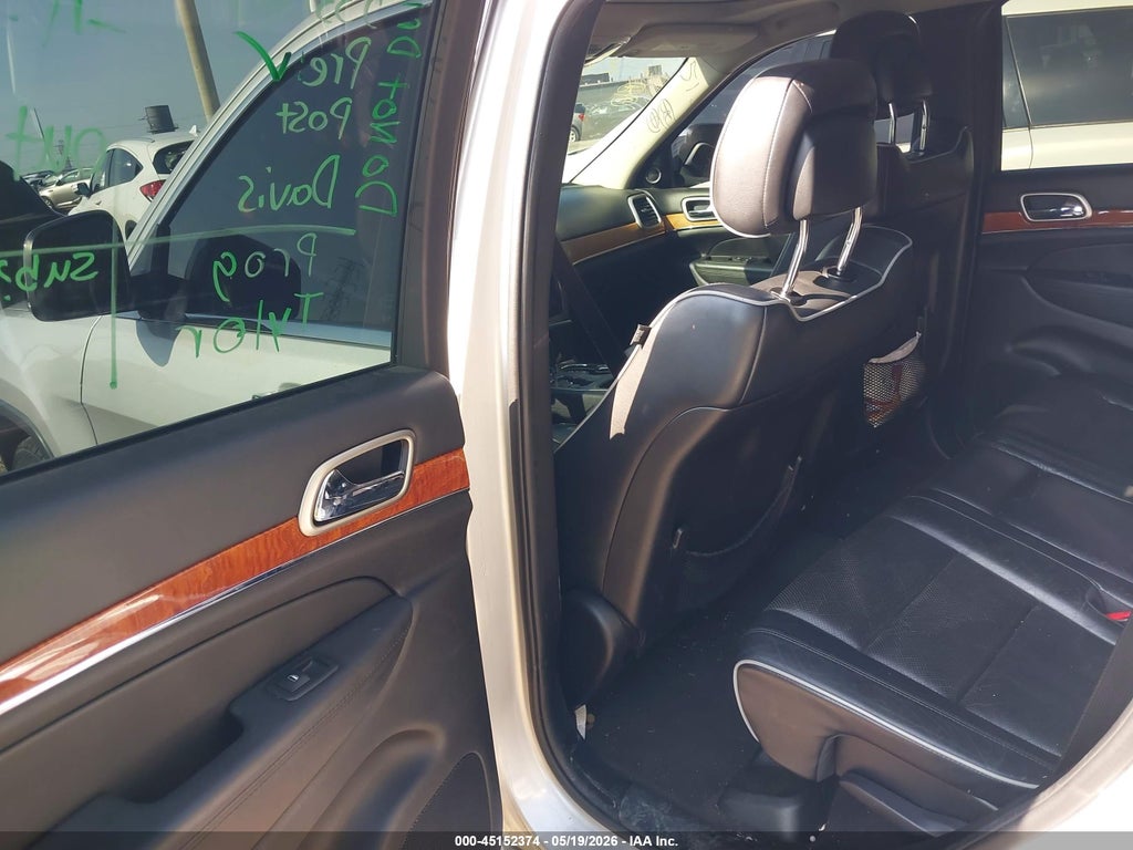 2012 Jeep Grand Cherokee Overland photo 8