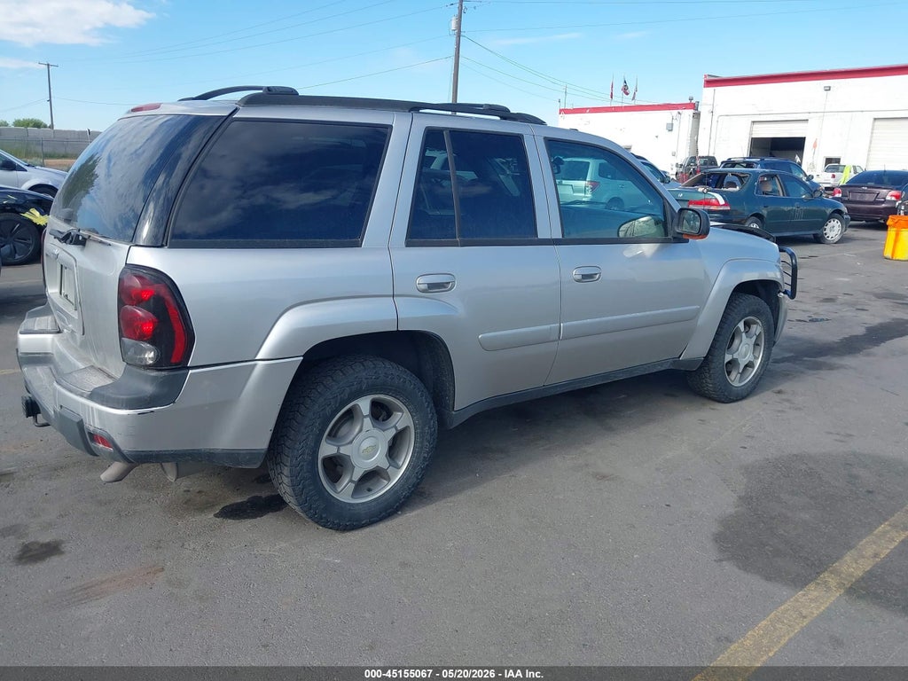 2005 Chevrolet Trailblazer LT photo 4