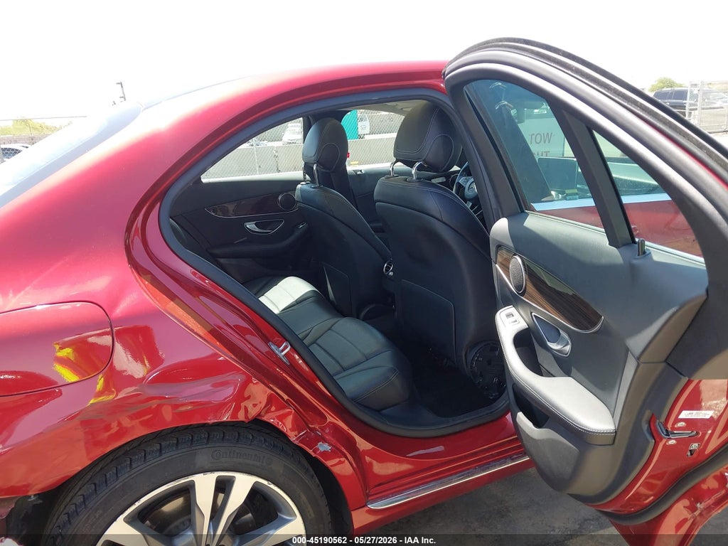 2016 Mercedes-Benz C 300 Luxury 4MATIC photo 8