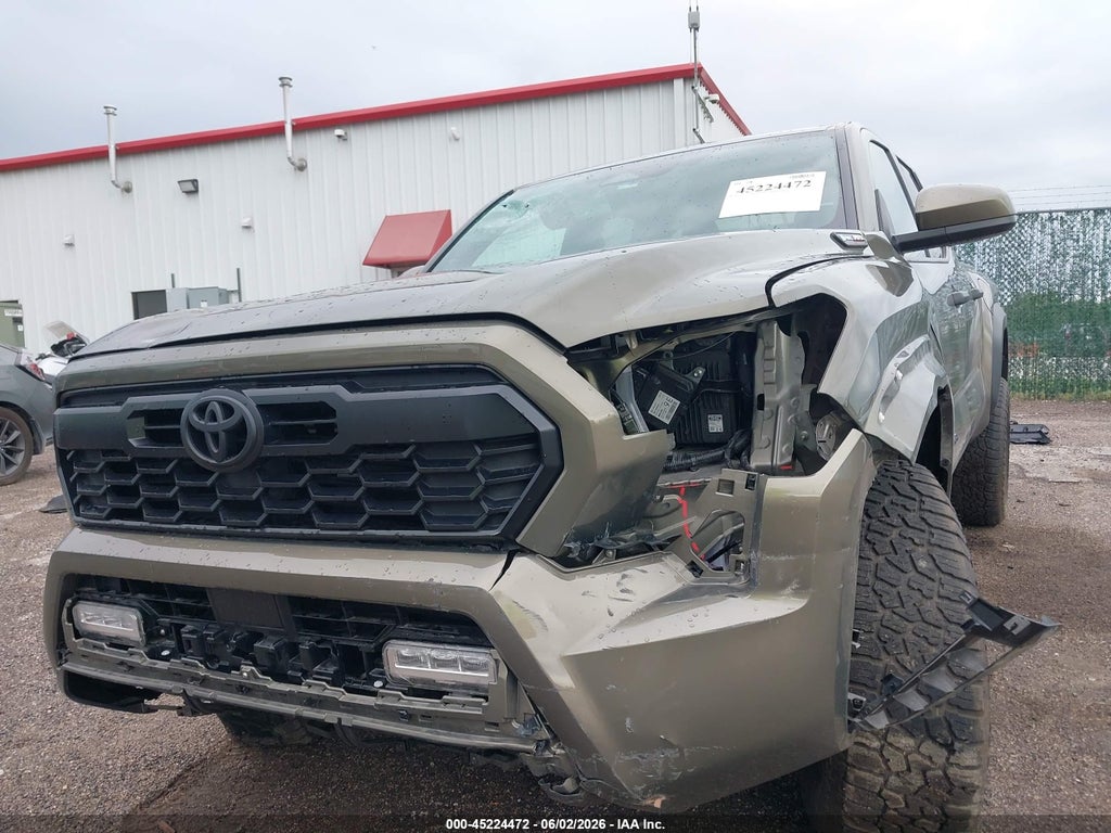2025 Toyota Tacoma Hybrid TRD OFF Road photo 6