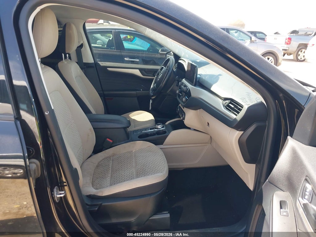 2022 Ford Escape SE photo 5