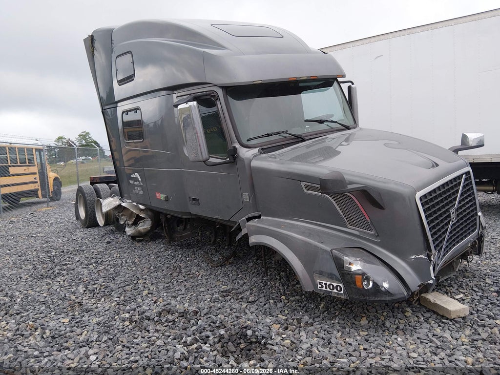 2012 VOLVO VN
