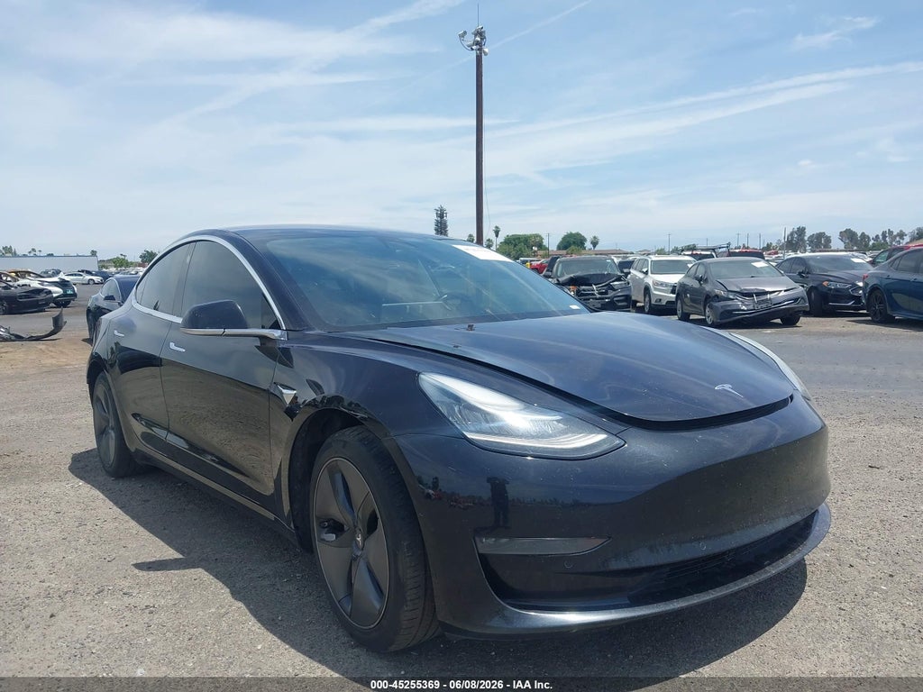 5YJ3E1EA5JF089167 2018 TESLA MODEL 3 photo no. 1
