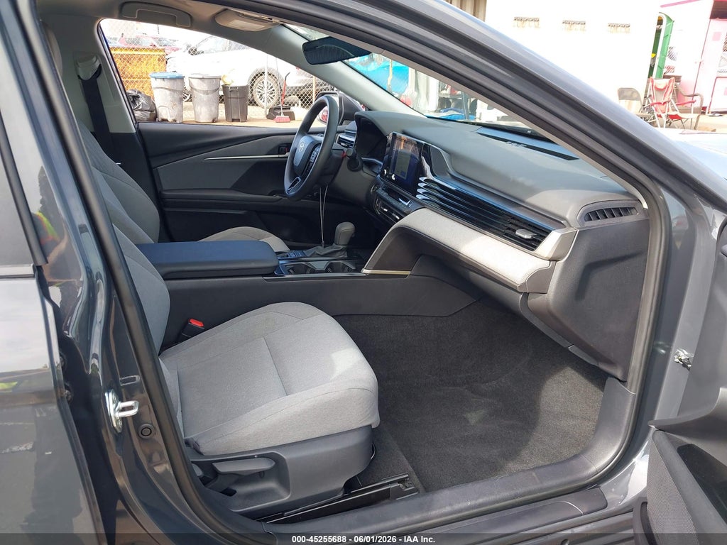 2025 Toyota Camry LE photo 5