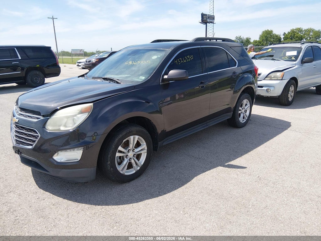 2016 Chevrolet Equinox LT photo 2