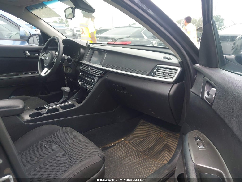 2019 Kia Optima LX photo 5