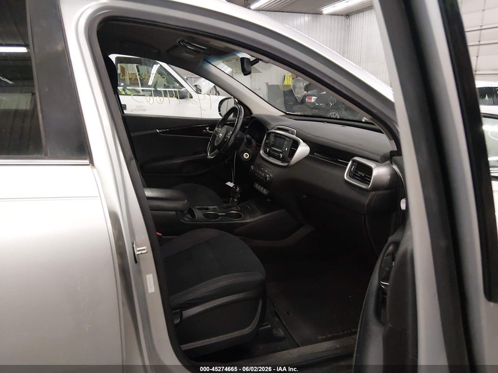 2016 Kia Sorento 2.4L LX photo 5