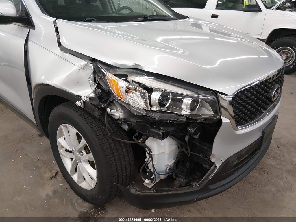 2016 Kia Sorento 2.4L LX photo 6
