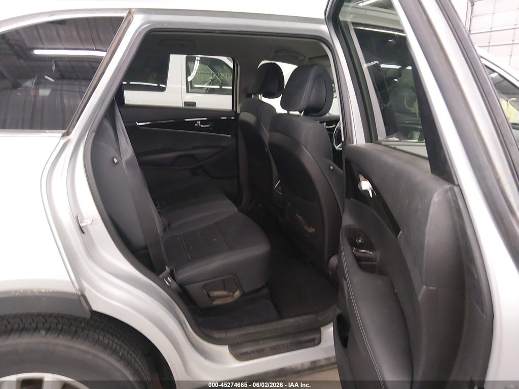 2016 Kia Sorento 2.4L LX photo 8