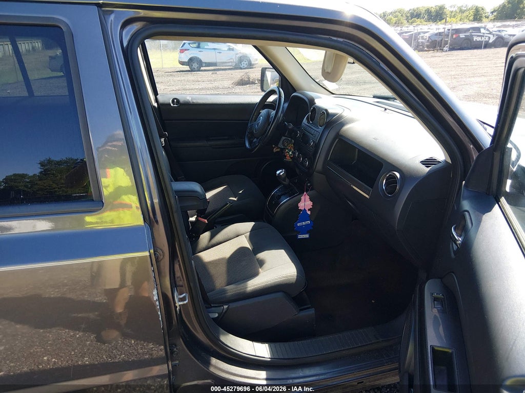 2016 Jeep Patriot Latitude photo 5