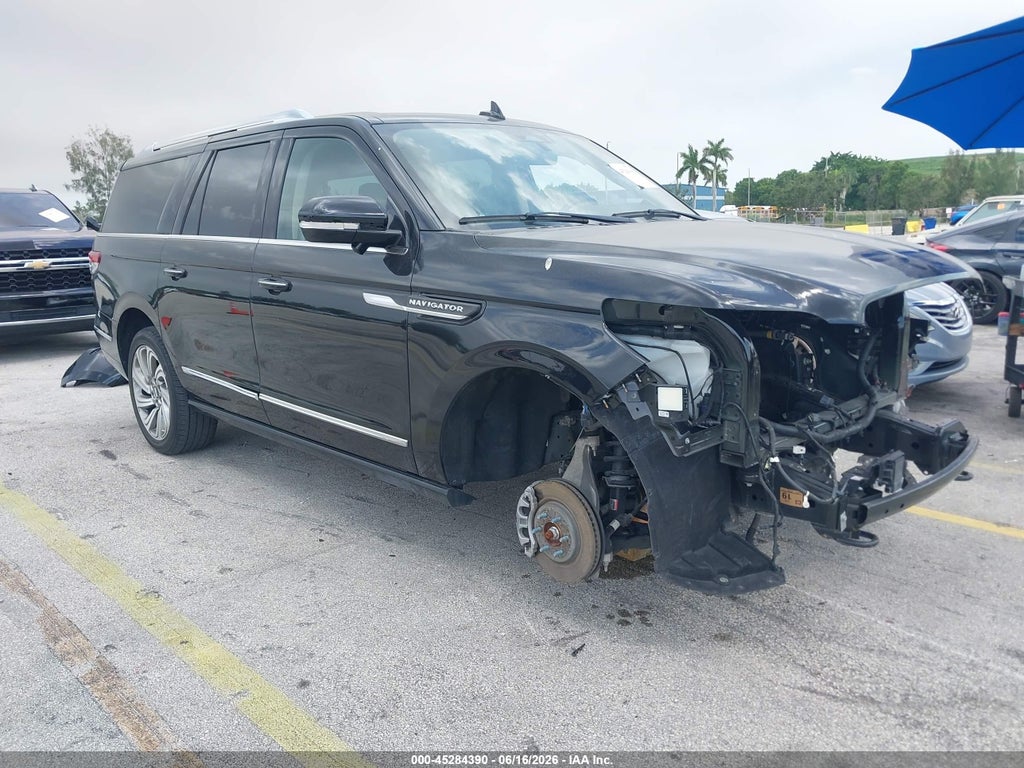 2022 LINCOLN NAVIGATOR