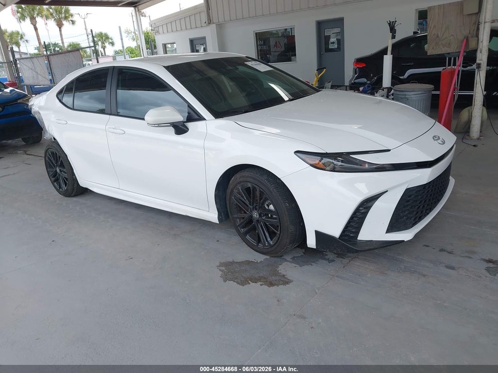 TOYOTA CAMRY 2025