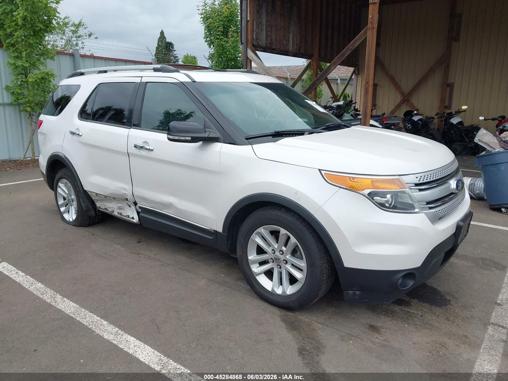 2011 Ford Explorer XLT photo 1
