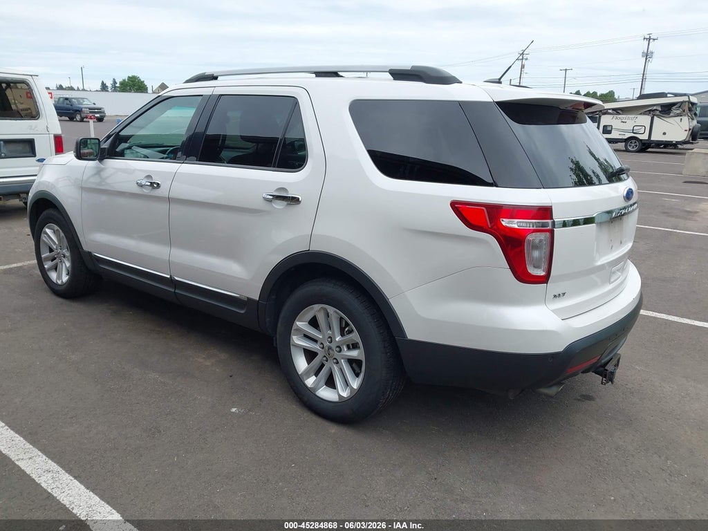 2011 Ford Explorer XLT photo 3