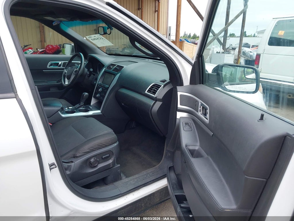 2011 Ford Explorer XLT photo 5
