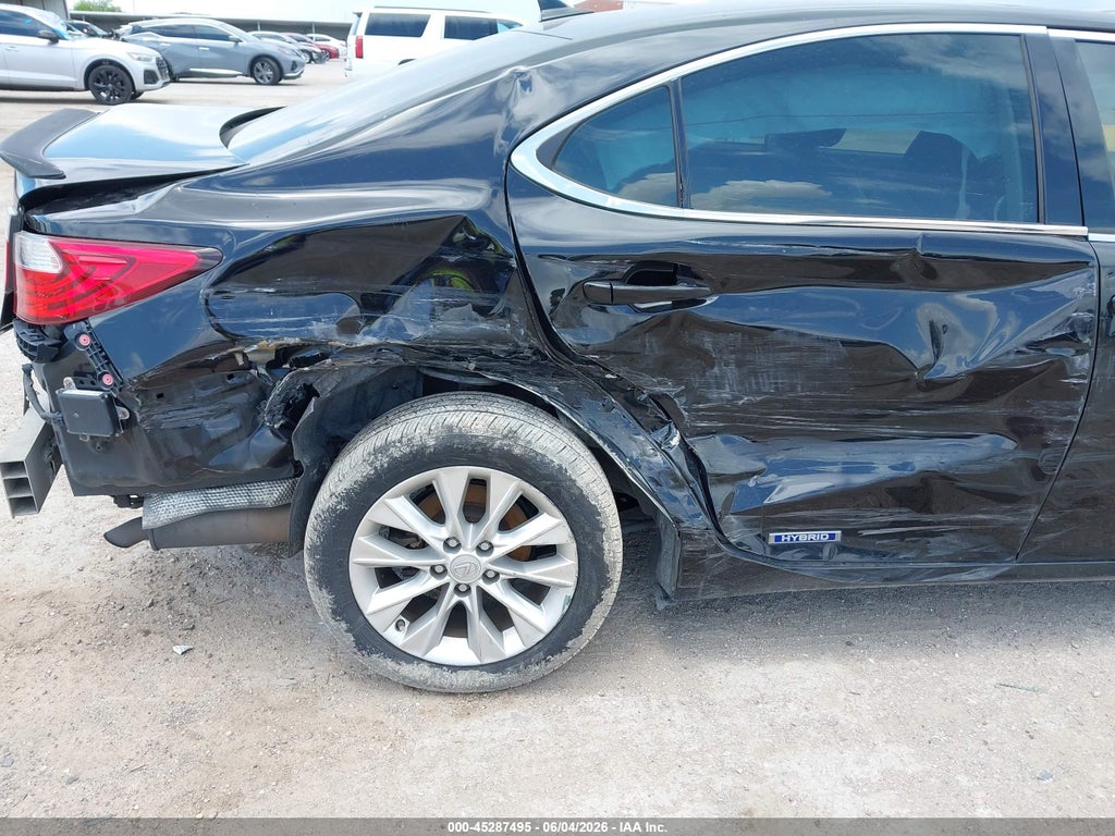 2013 Lexus ES 300H photo 6