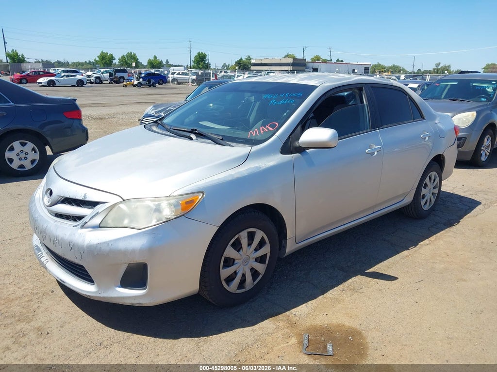 2011 Toyota Corolla LE photo 2