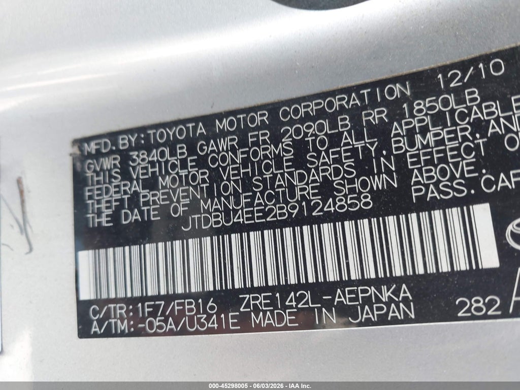 2011 Toyota Corolla LE photo 9