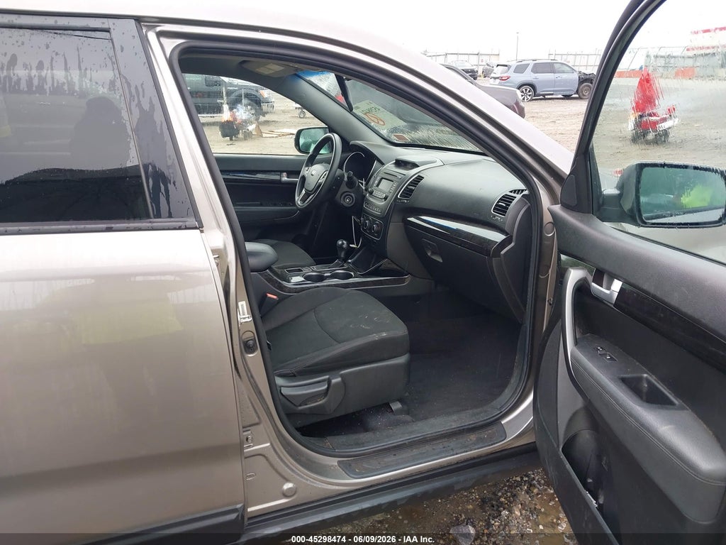2015 Kia Sorento LX photo 5