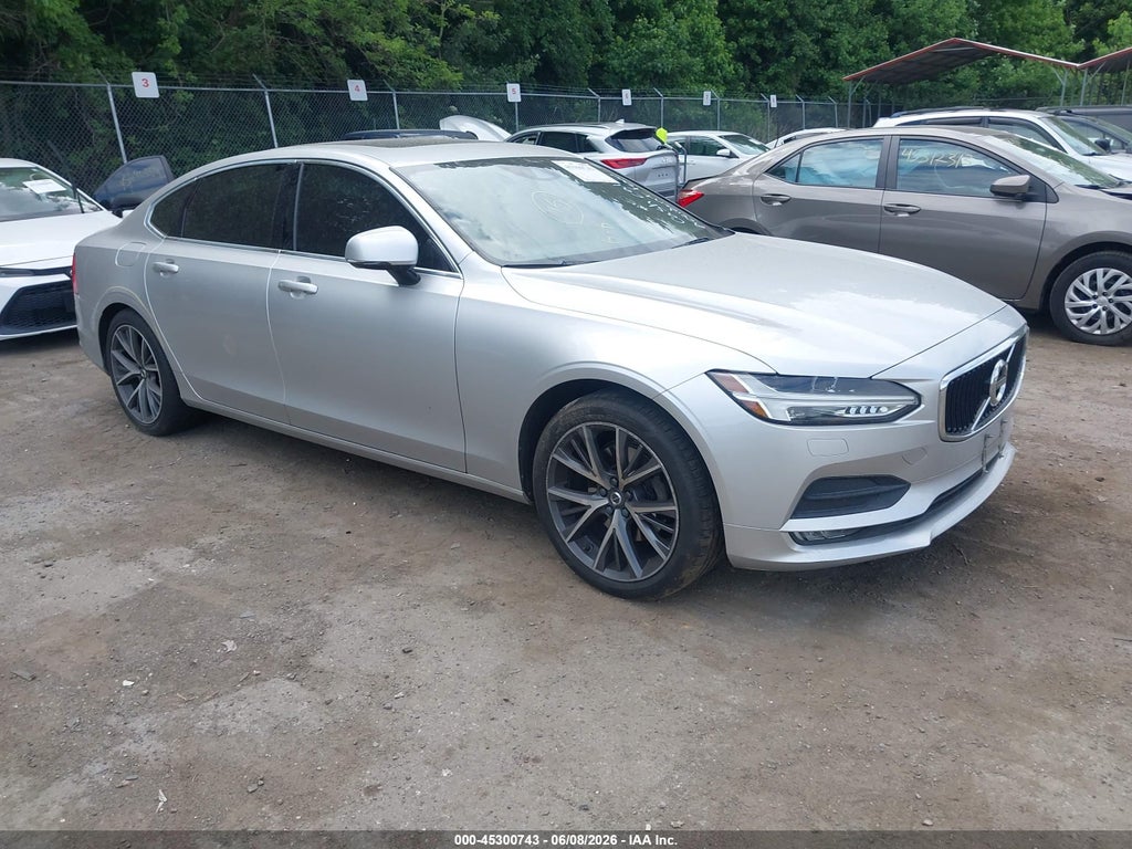 2018 VOLVO S90