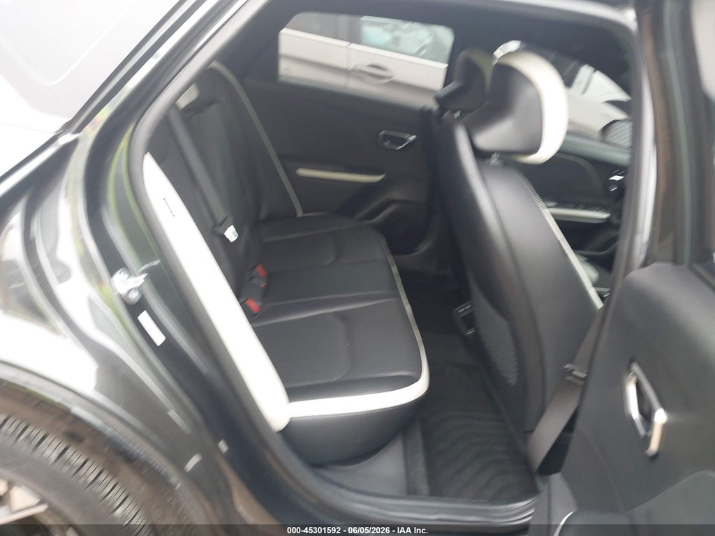 2025 Kia K4 GT-Line photo 8
