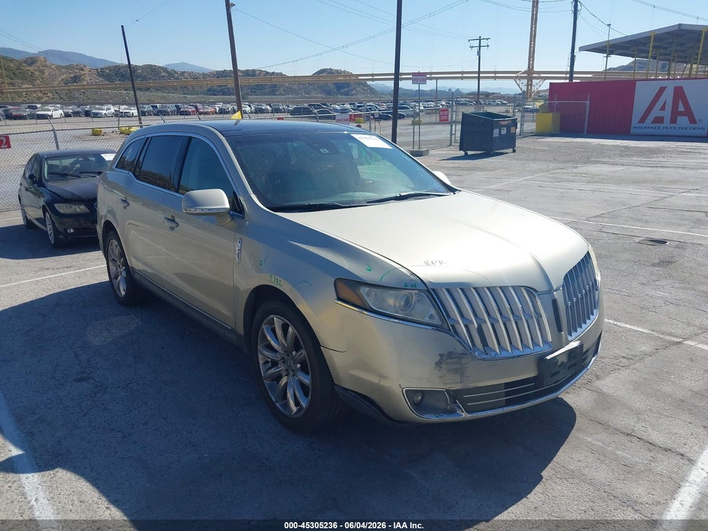 2011 LINCOLN MKT