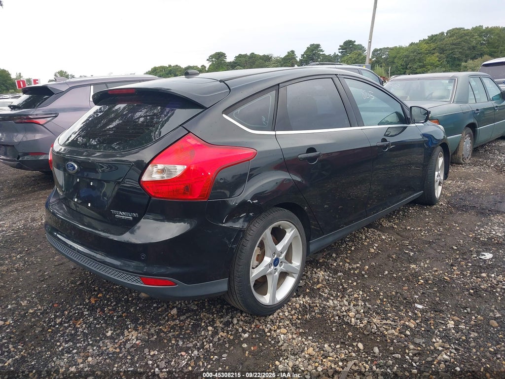 2014 Ford Focus Titanium photo 4