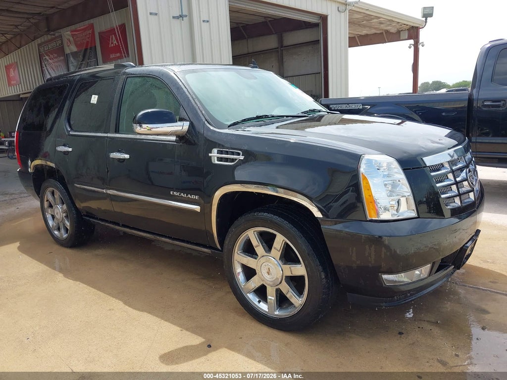 2010 CADILLAC ESCALADE