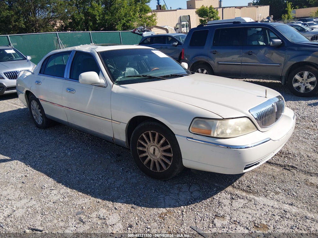 2004 LINCOLN TOWN CAR