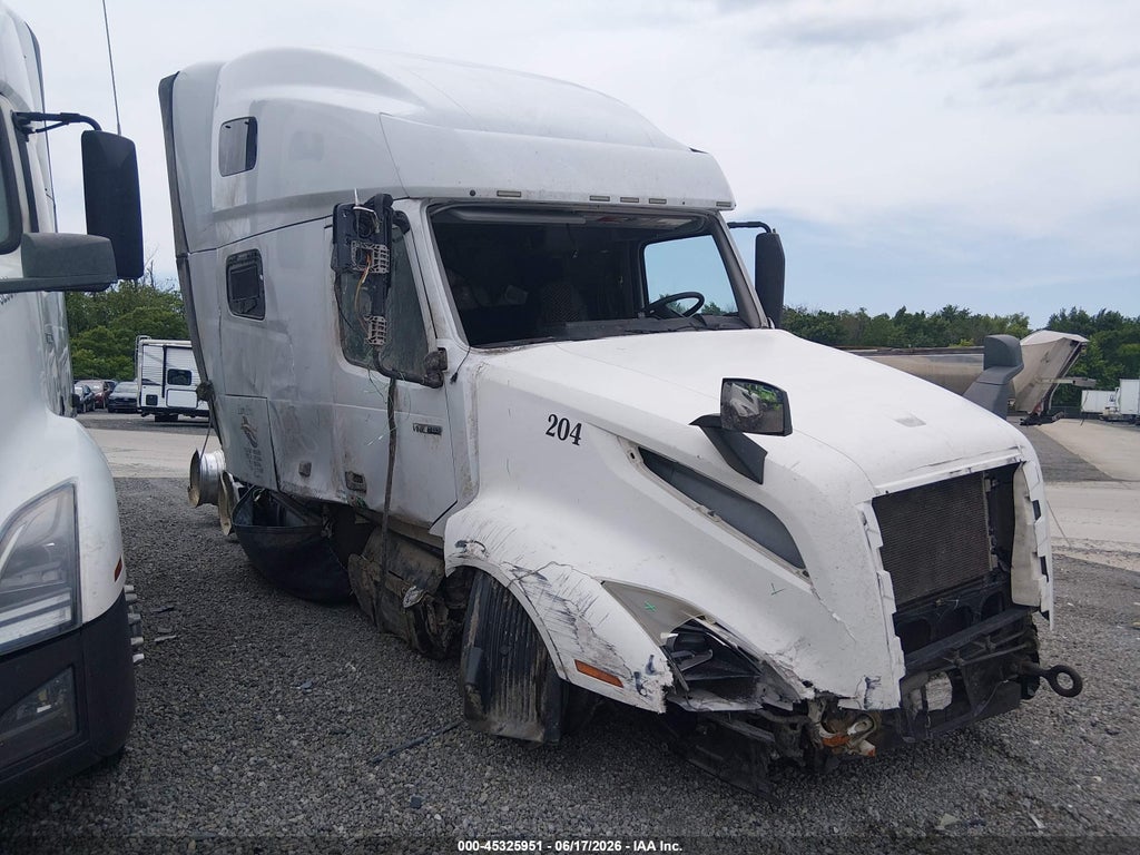 2019 VOLVO VNL