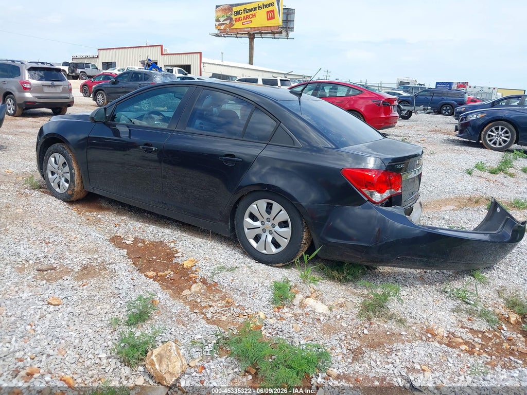2013 Chevrolet Cruze LS Auto photo 3