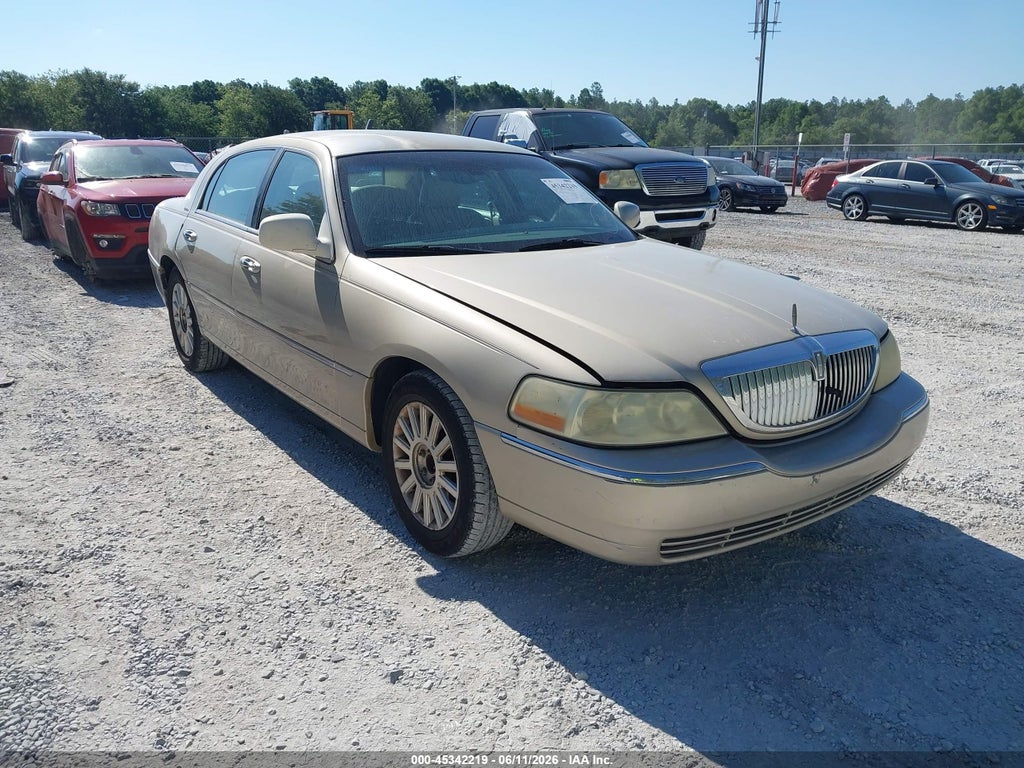 2004 LINCOLN TOWN CAR