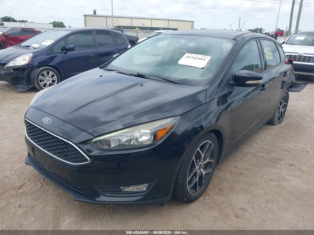 2017 Ford Focus SEL photo 2