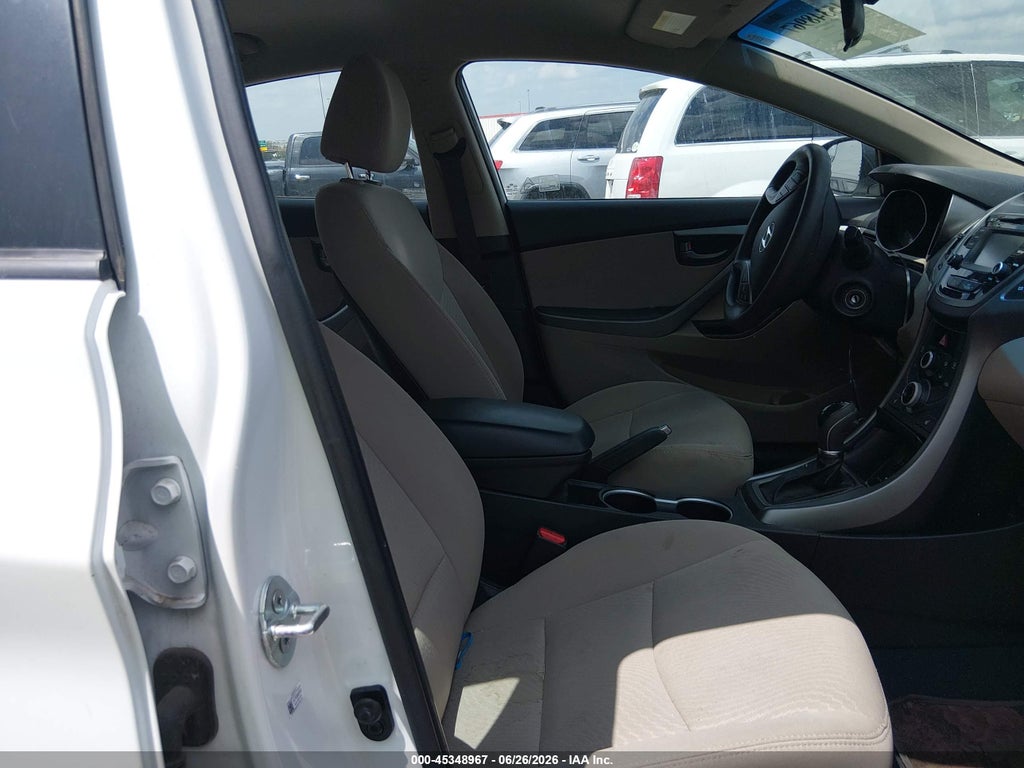 2014 Hyundai Elantra SE photo 5