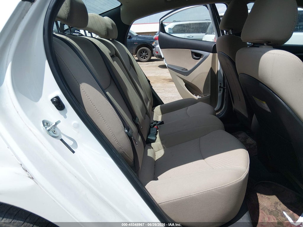 2014 Hyundai Elantra SE photo 8
