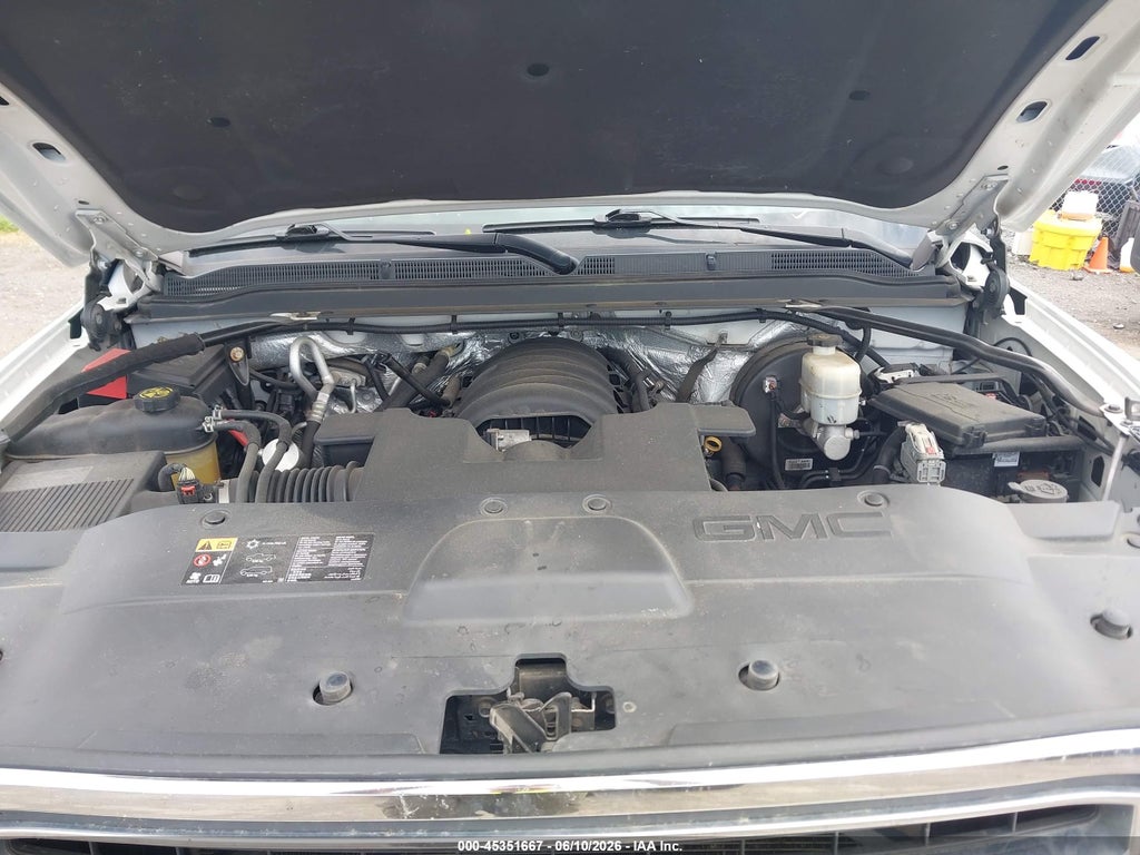 2015 GMC Yukon XL 1500 SLE photo 10