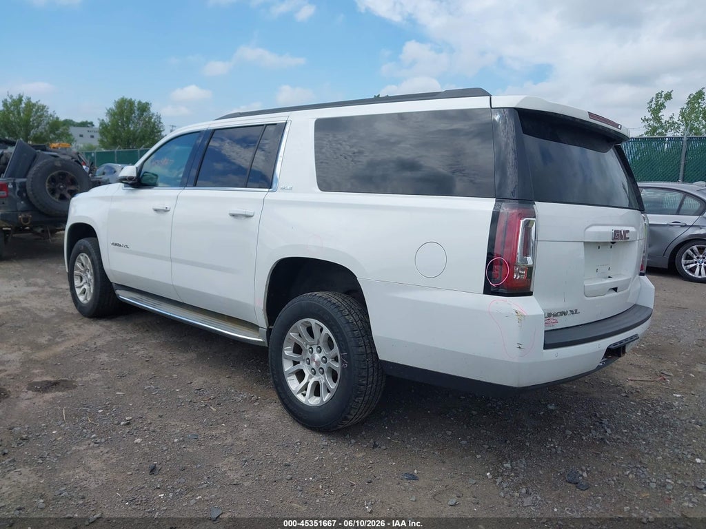 2015 GMC Yukon XL 1500 SLE photo 3