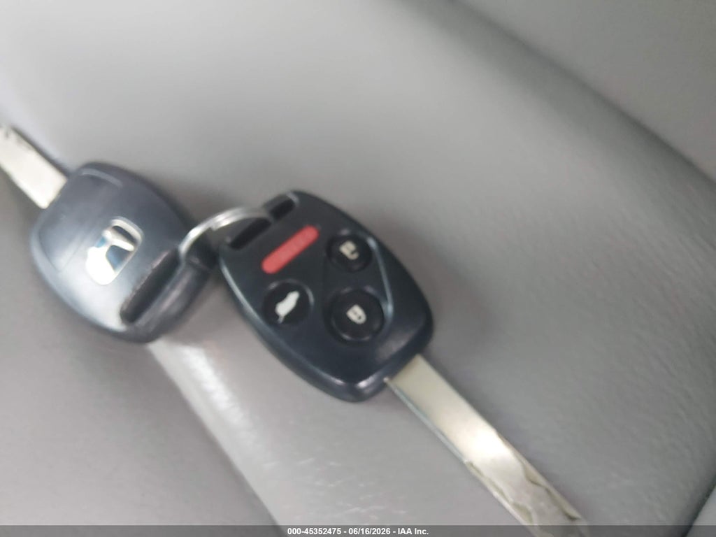 2011 Honda Pilot Touring photo 11