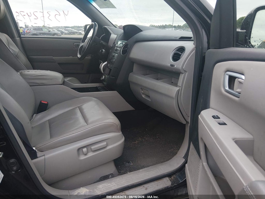 2011 Honda Pilot Touring photo 5