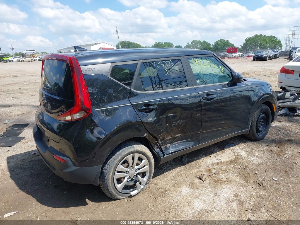 2020 Kia Soul LX photo 4