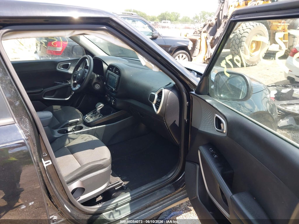 2020 Kia Soul LX photo 5