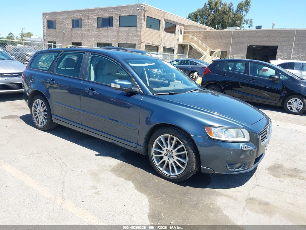 2010 VOLVO V50
