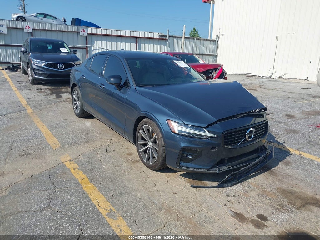 2022 VOLVO S60