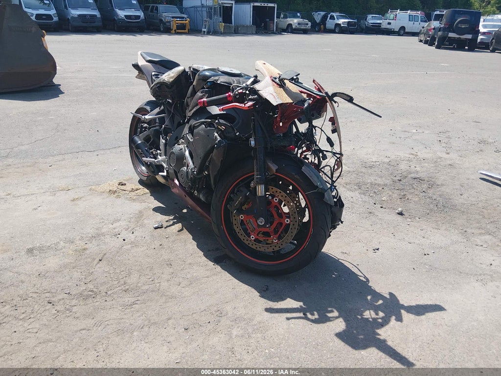 2013 HONDA CBR1000