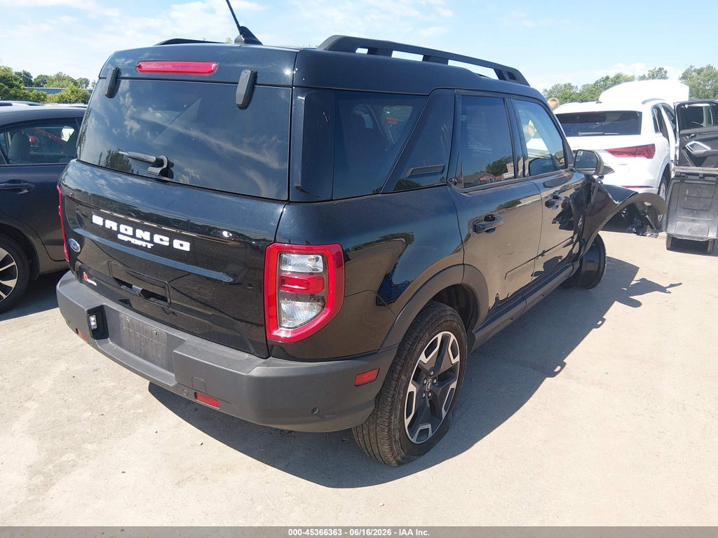 2024 Ford Bronco Sport Outer Banks photo 4