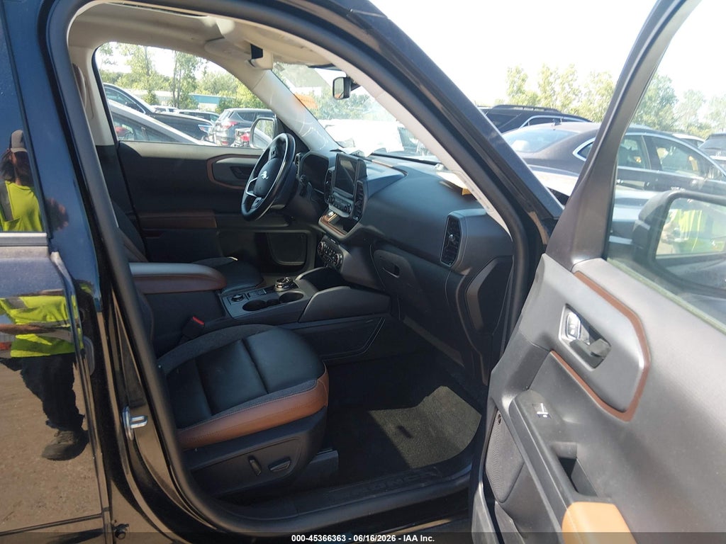 2024 Ford Bronco Sport Outer Banks photo 5
